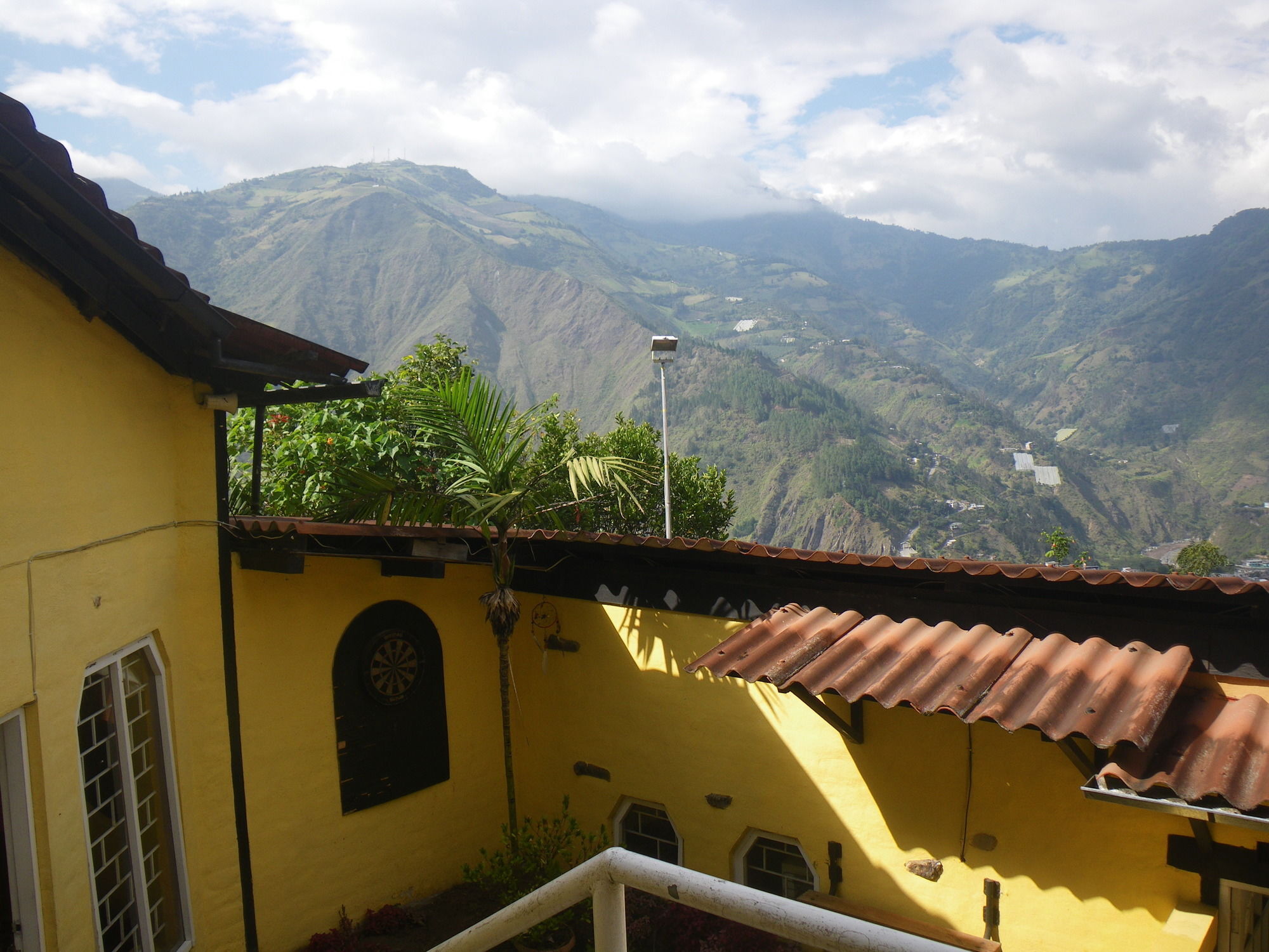 Hotel La Casa Amarilla Baños Exterior foto