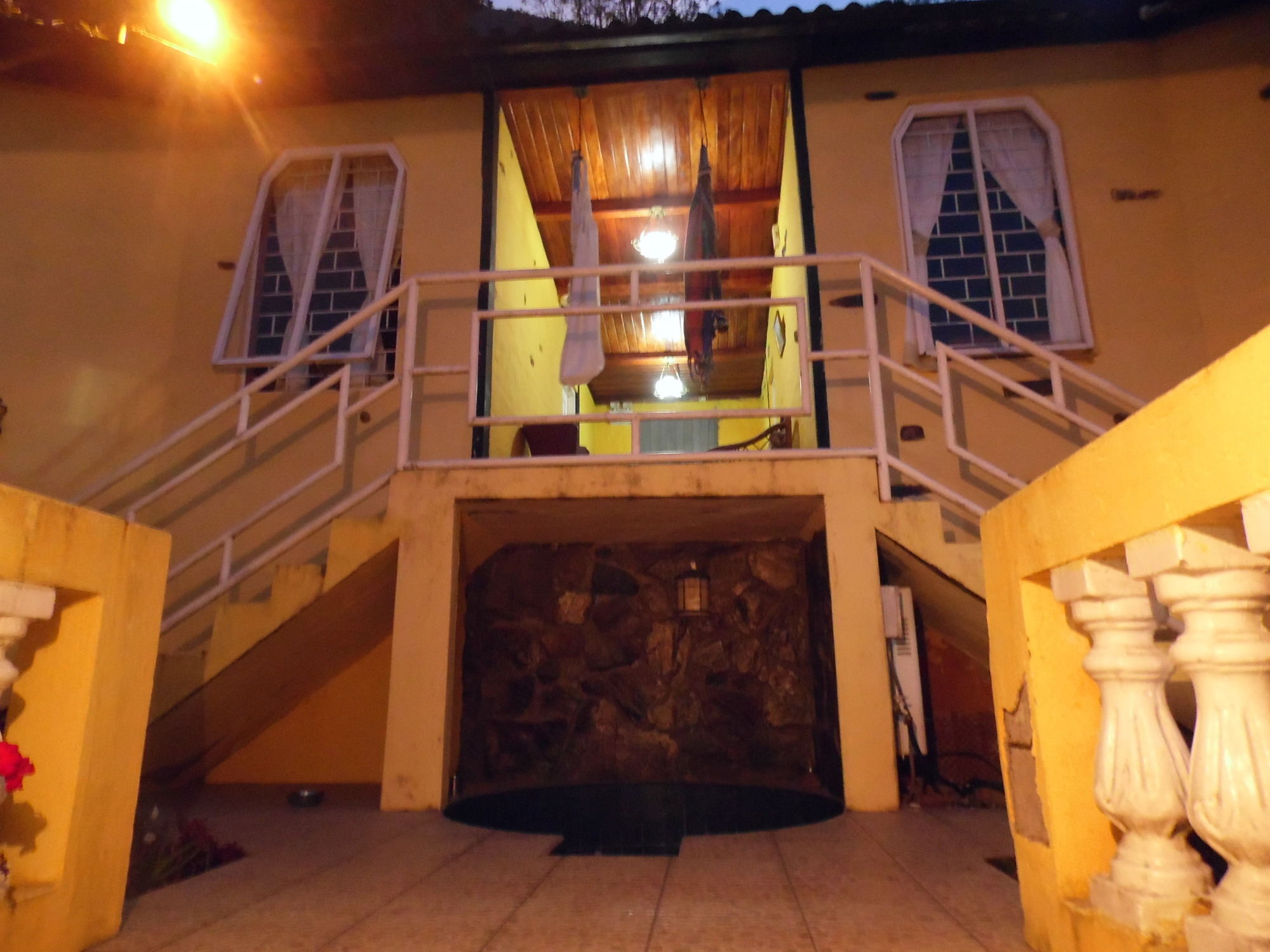 Hotel La Casa Amarilla Baños Exterior foto