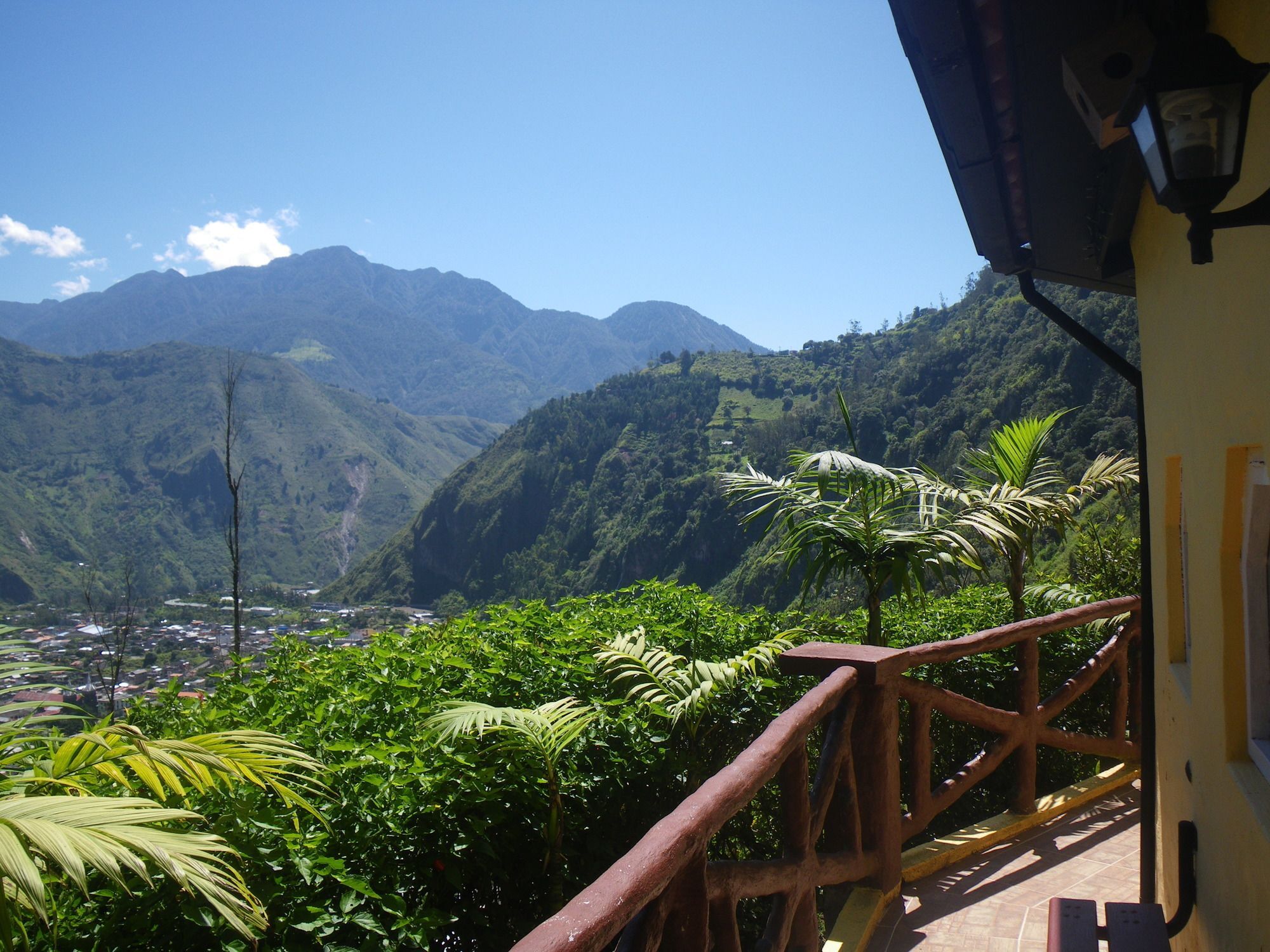 Hotel La Casa Amarilla Baños Exterior foto